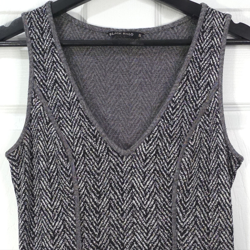 Black Halo Herringbone Knit Mini Dress Size S Grey Black V-Neck Fit & Flare - Picture 5 of 9